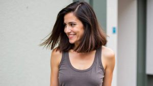 Swinging Bob: Here’s the perfect haircut for damaged hair this fall, according to a hairdresser.